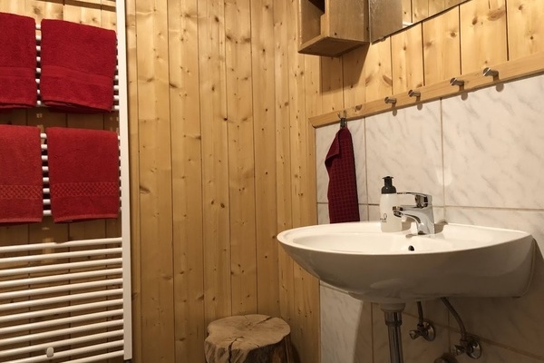Badezimmer der Ferienwohnung Arnika
