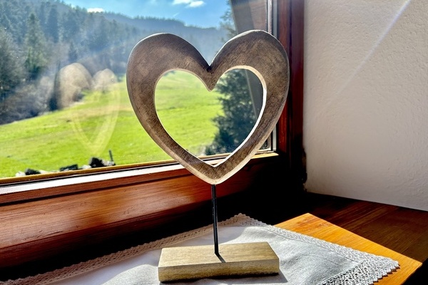 Lavendel - Wohnzimmer , Ausblick ins Grüne   Lavendel - Wohnzimmer , Ausblick ins Grüne