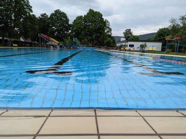 Schwimmbecken des Freibad Neustadt Copyright: (Mit freundlicher Genehmigung der Stadt Titisee-Neustadt)