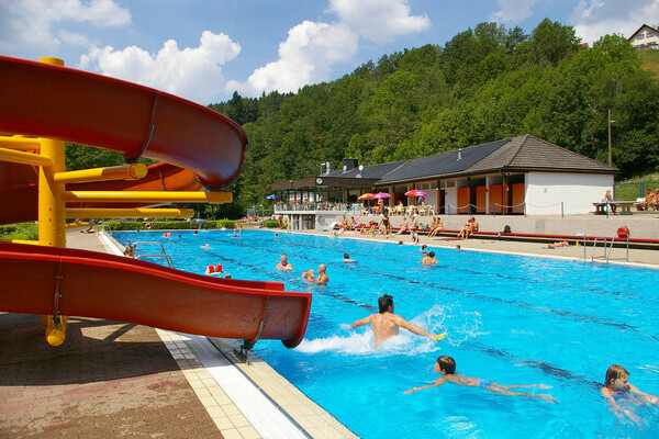 Freibad Alpirsbach Bildnachweis: � Stadt-Information Alpirsbach
